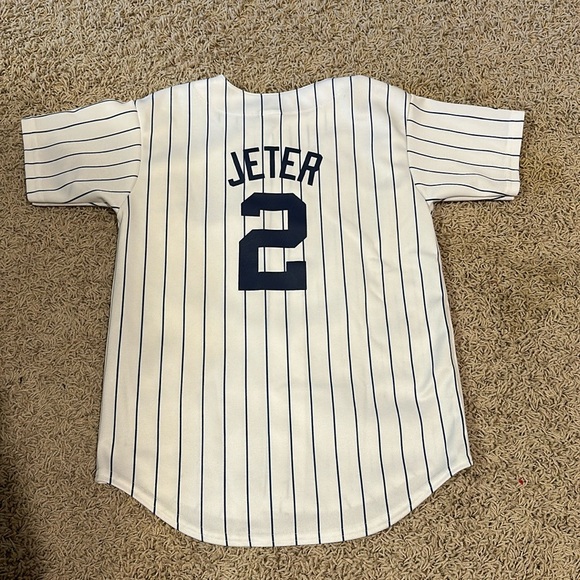 New York Yankees Derek Jeter Jersey - Picture 1 of 8